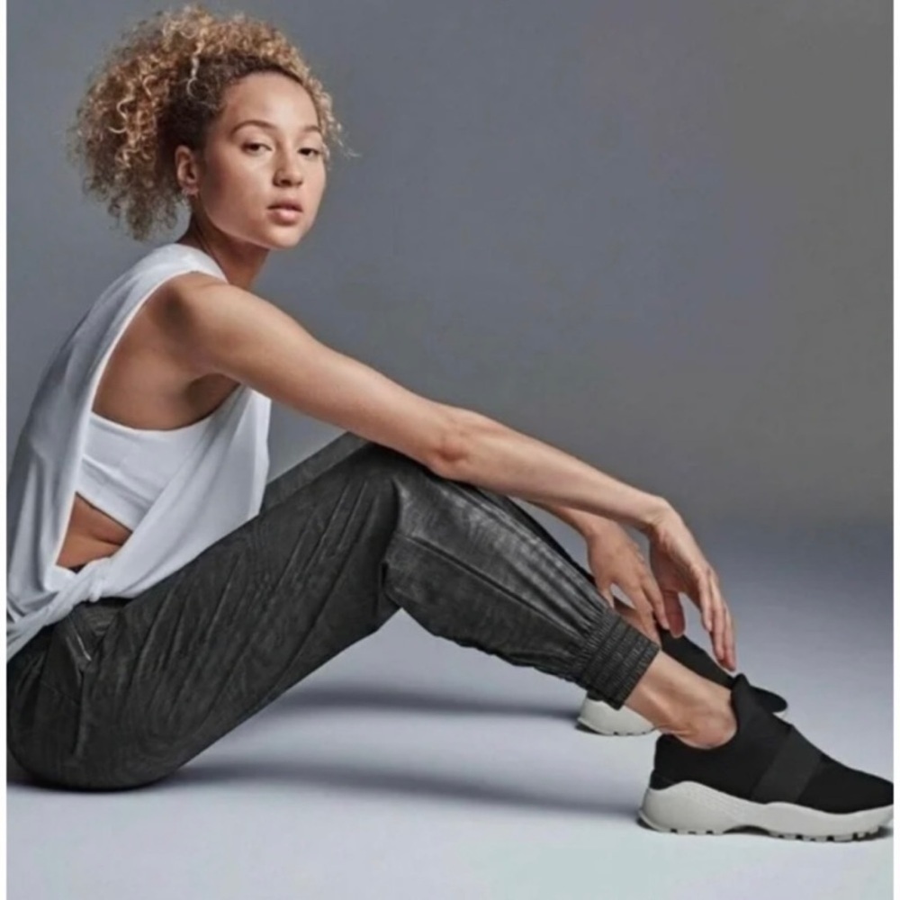 Athleta Camden Printed Jogger Pant in Black Moire - Picture 2 of 16